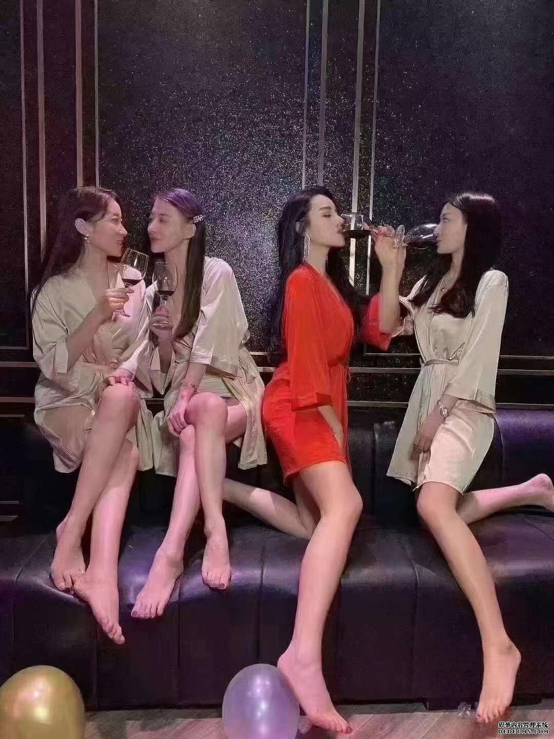 夜总会 